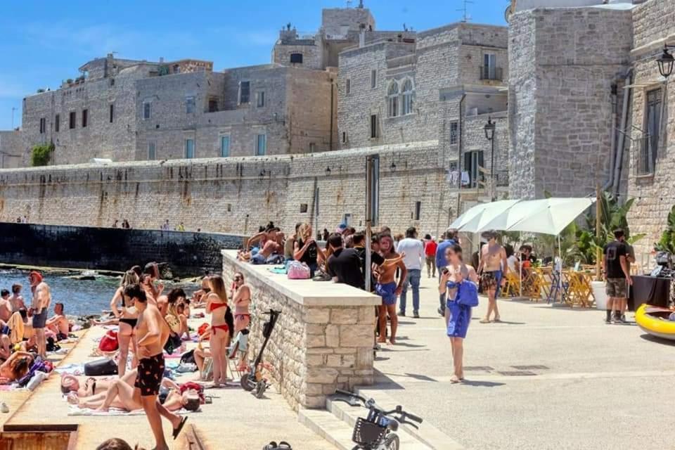 Piazza Duomo - Medieval Puglia'S House Giovinazzo Exteriör bild