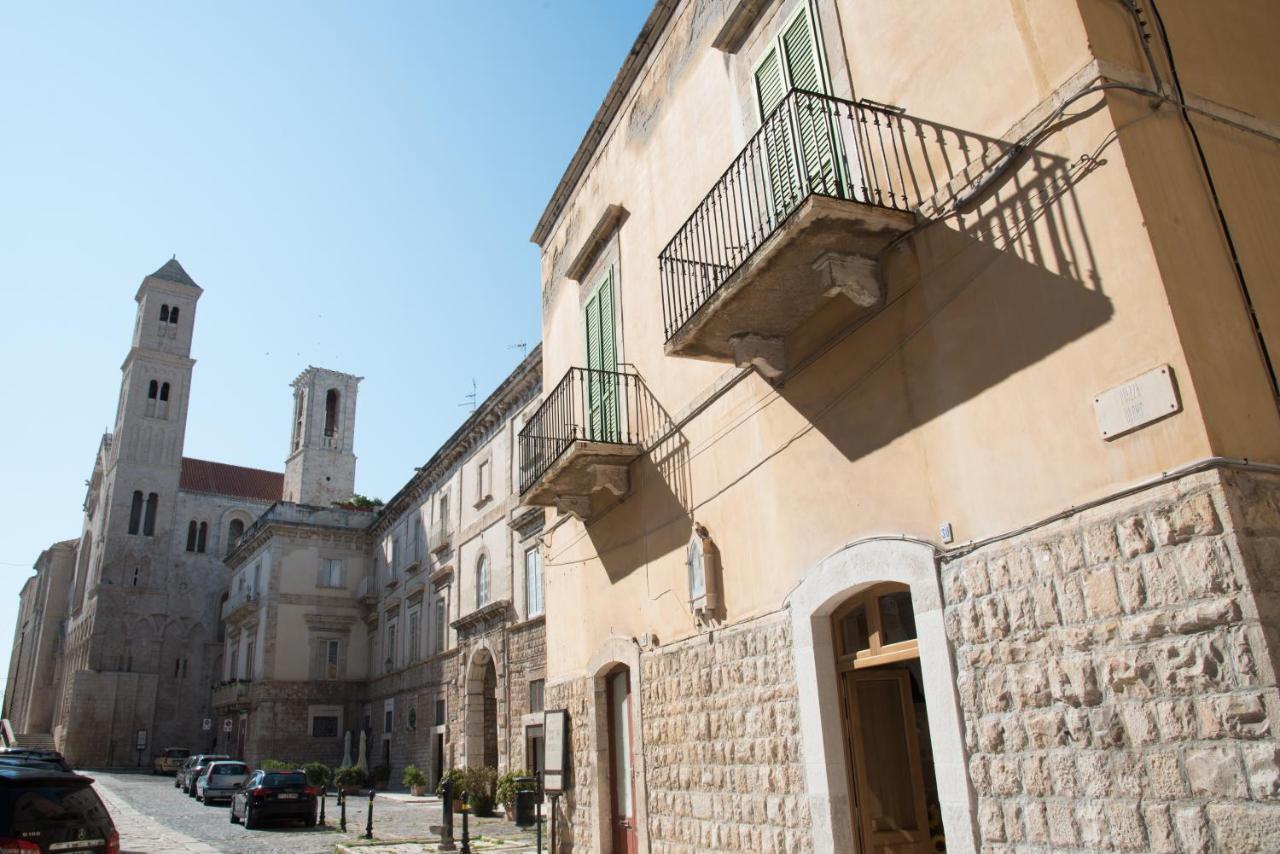 Piazza Duomo - Medieval Puglia'S House Giovinazzo Exteriör bild